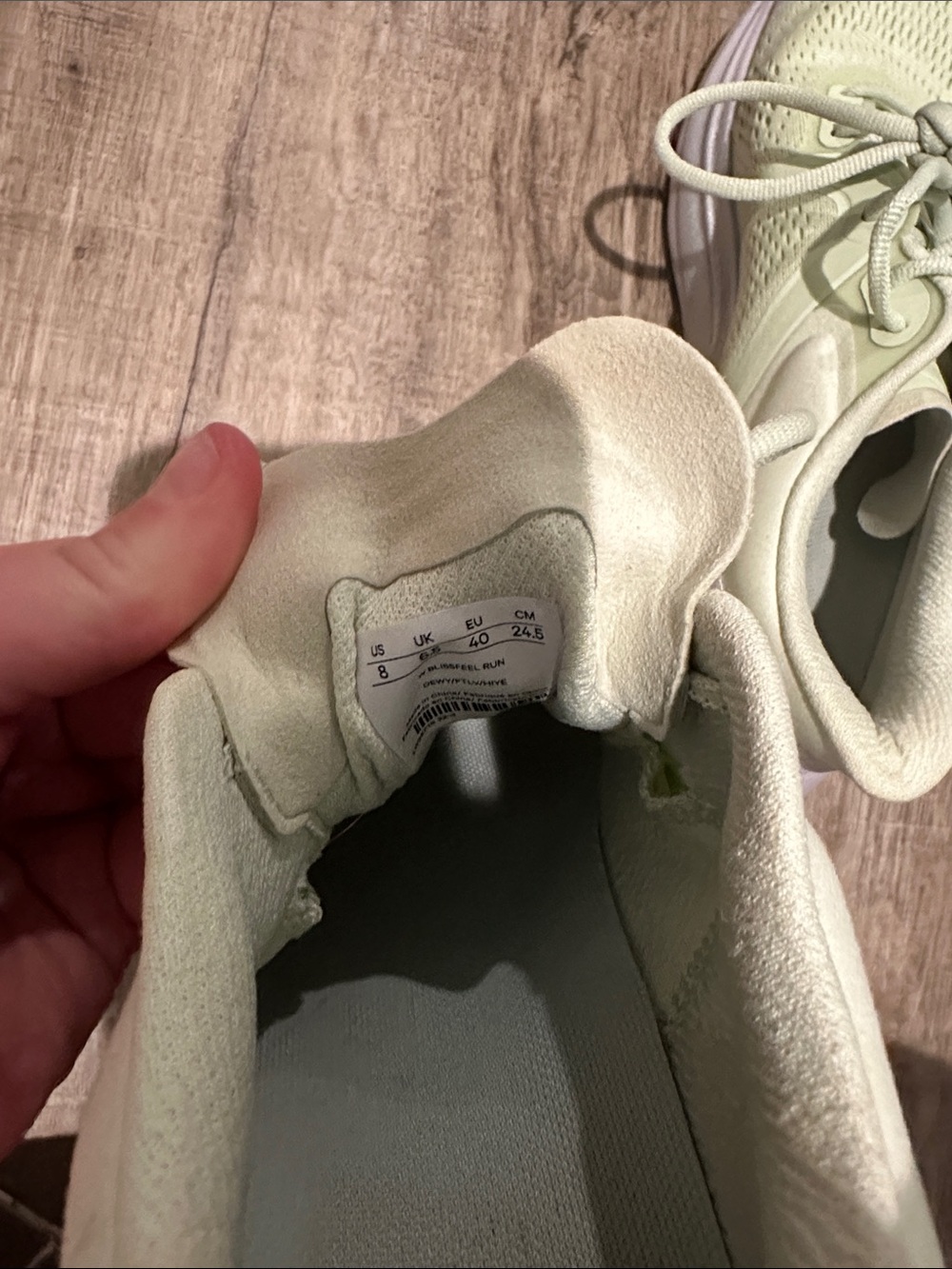 Lululemon running shoes - Picture 5 of 6